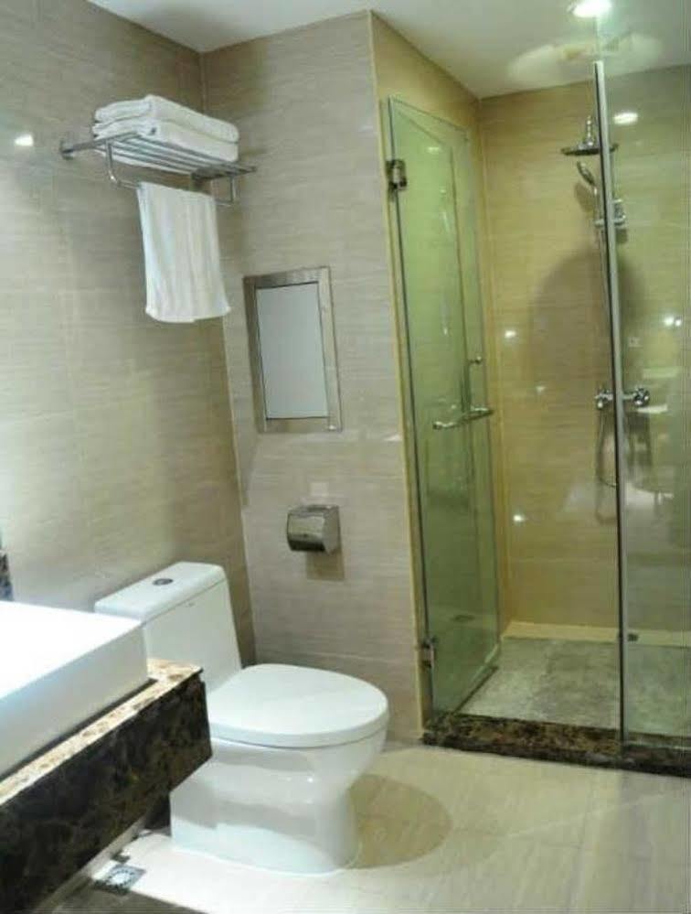 Ronghe Holiday Hotel Shiyan  Buitenkant foto
