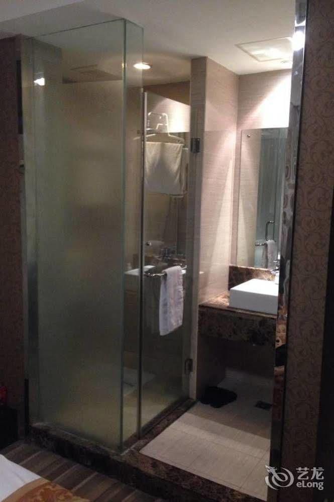 Ronghe Holiday Hotel Shiyan  Buitenkant foto